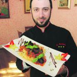 Guiseppe Sardella Dolce Vita Kochtip Magdeburg Kompakt Nudeln Essen Gastronomie Speisen Koch Küche 24.03.2016  Copyrigth Peter Gercke, Wilhelm Raabe Str.6, 39108 Magdeburg, Tel: 0171 6545444 Stadtsparkasse Magdeburg IBAN :DE 91 8105 3272 0042 3354 00 SWIFT-BIC: NOLADE21MDG Foto Honorarpflichtig auch für Internet  